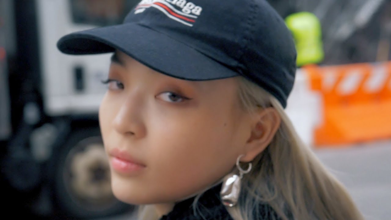 VAVA - China's Top Female Rapper in New York City