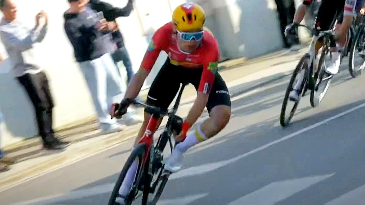 The Cornering Trick Every Sprinter Must Know | Volta a Catalunya 2026 Stage 2