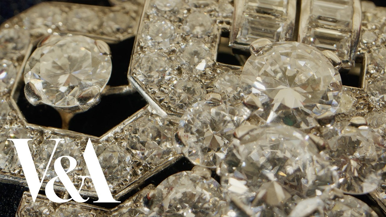 Unboxing some seriously sparkly Cartier jewels