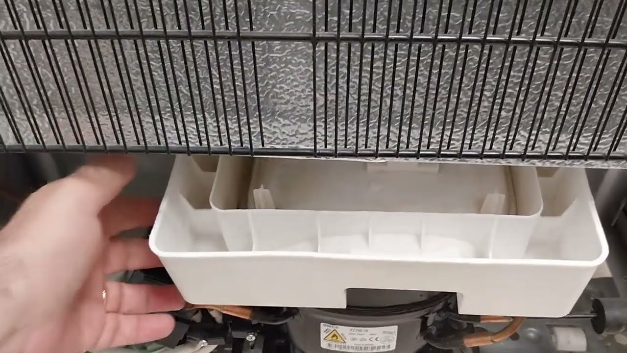 BANDEJA DE CONDENSADOS SOBRE EL COMPRESOR DEL FRIGO O CONGELADOR, CONSEJOS PARA QUE NO DE PROBLEMAS