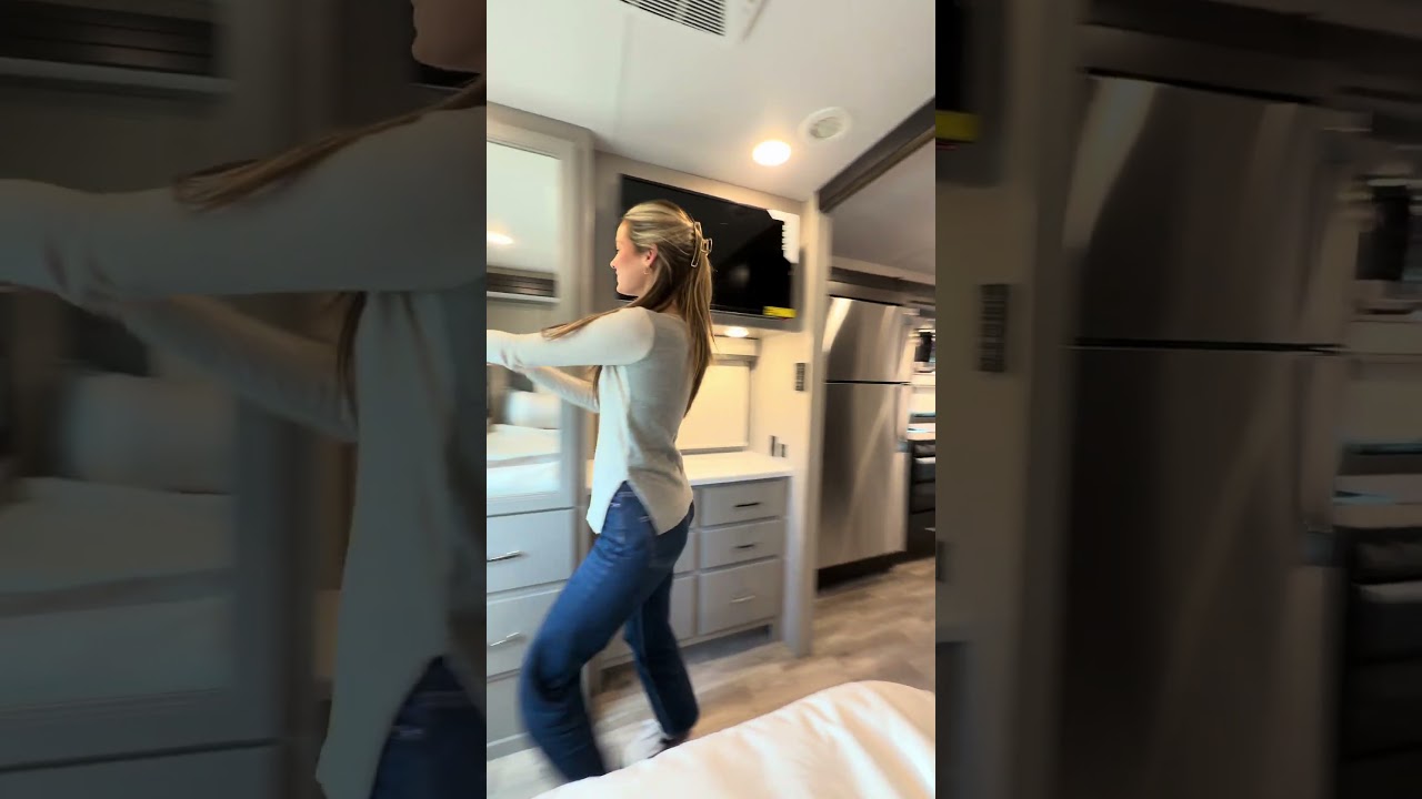 Thor Omni Trail X32 Super C 4x4 Diesel | Ford F550 Power Stroke RV Tour