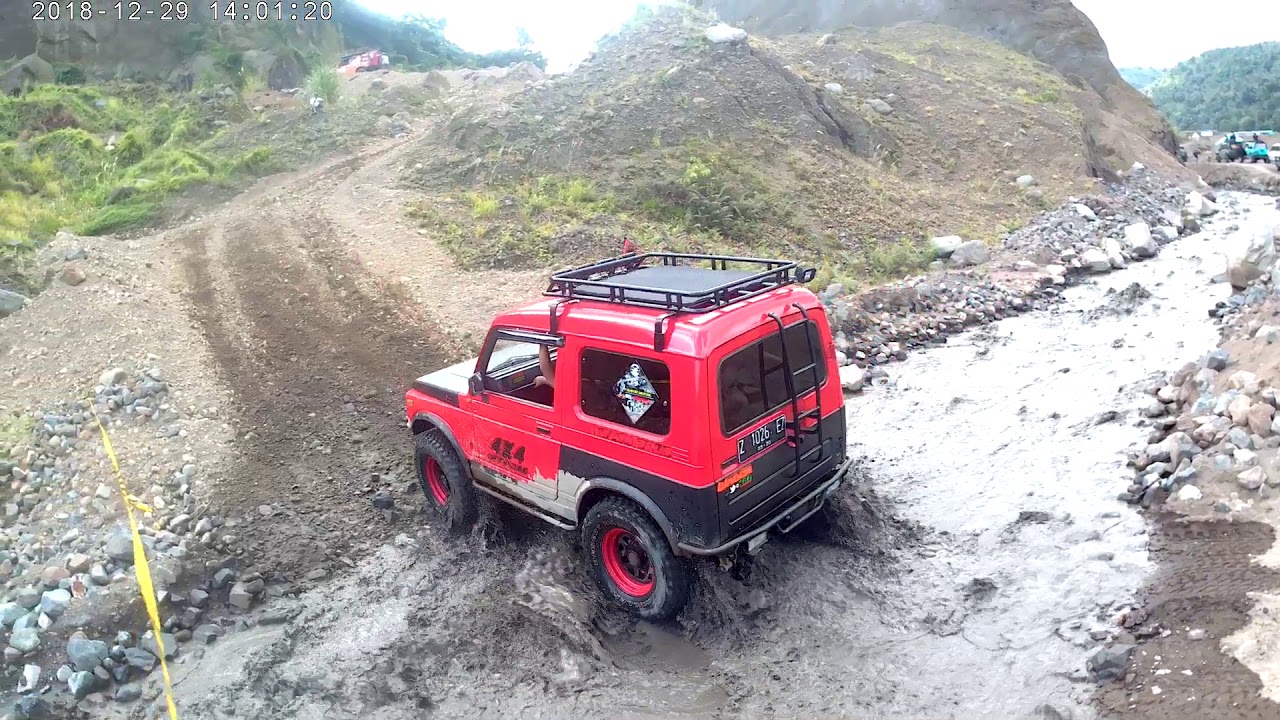Adu Kuat Vitara 4x4 VS Jimny di Tanjakan Galian Pasir Gunung Galungung