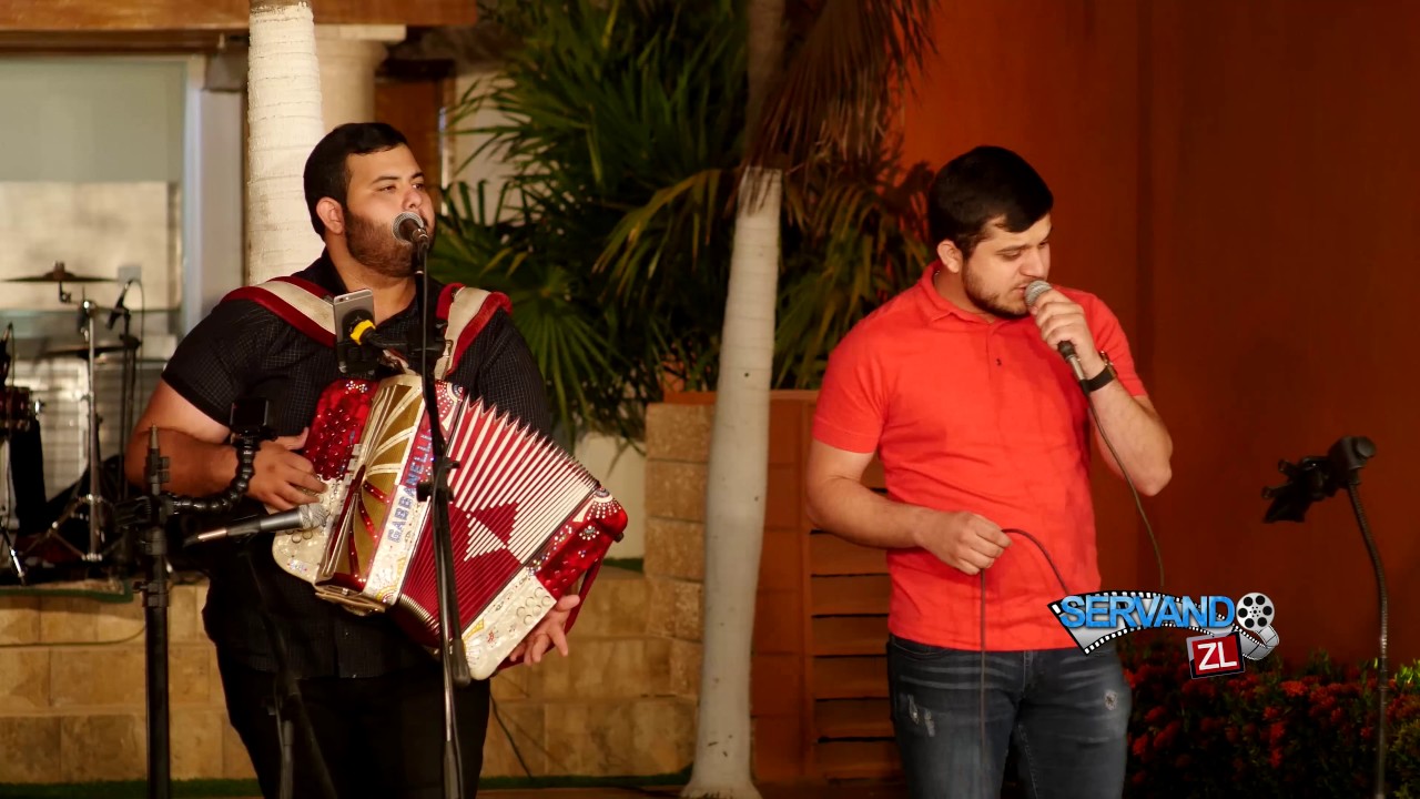 Los De La B - El Colores (En Vivo 2017)