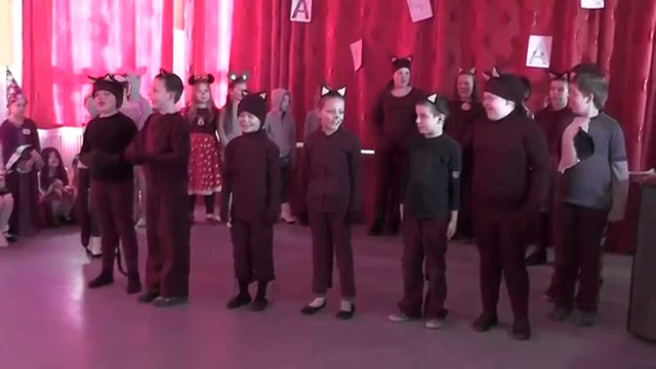 Az alsós általános iskolások farsangja Ácson