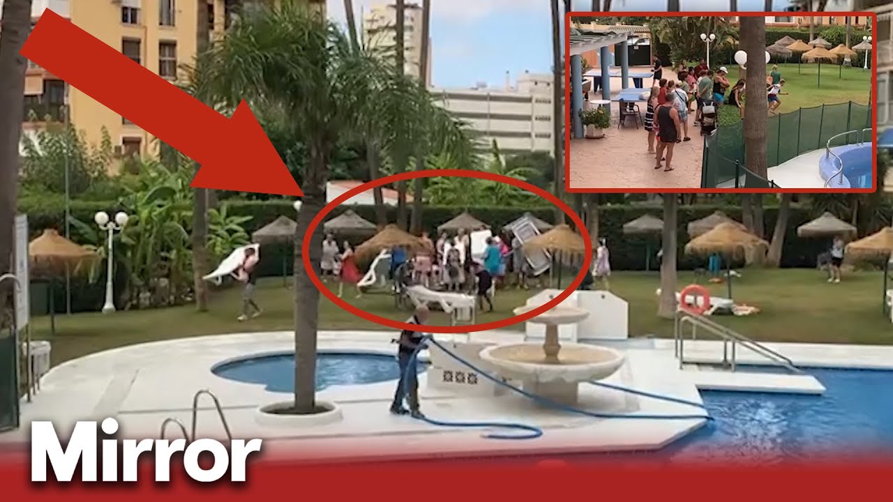 Costa del Sol tourists caught in chaotic sunbed wars | EXCLUSIVE
