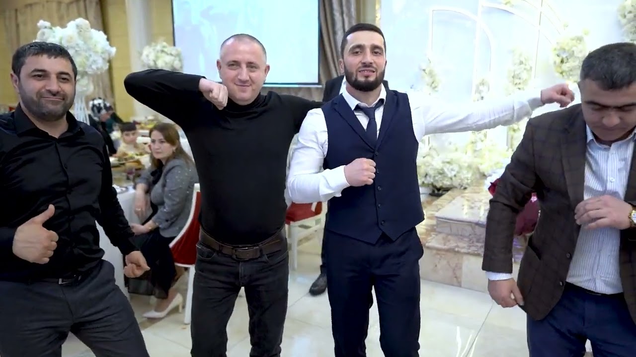 Аварская свадьба.Эмиль Гыстаров и Ильяс Абдурахманов живем песня  