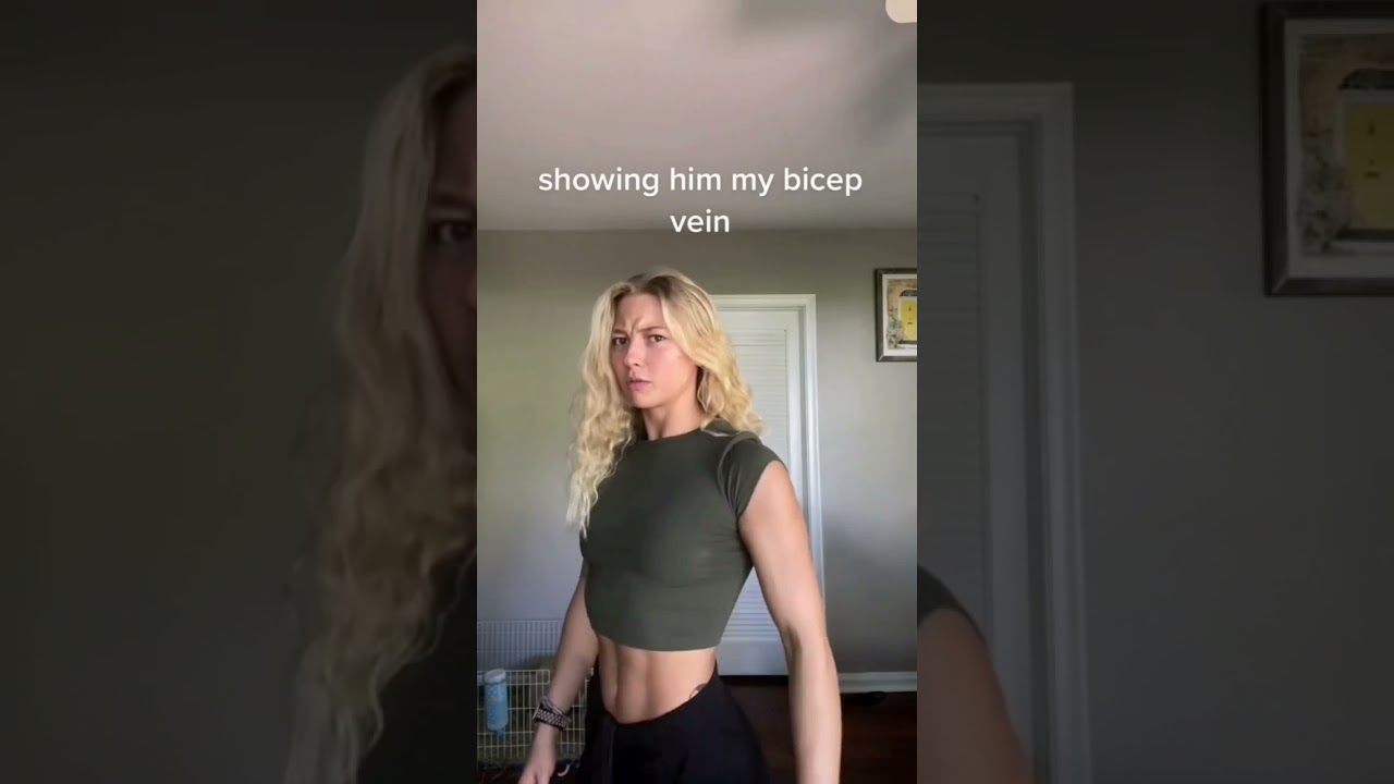 Girl showing her Biceps veins || fbb flex Biceps || Muscle girl flexing Muscle #shorts #fbb