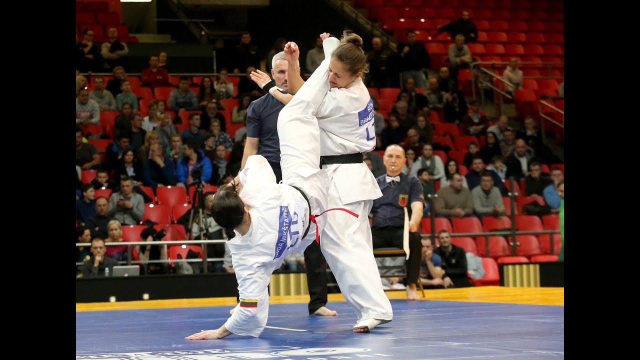 Knockouts Karate Women (back spin & other kick) - Kyokushin.Japan - 最高のノックアウト空手|空手極真会館。/ Top 7 CuLiM