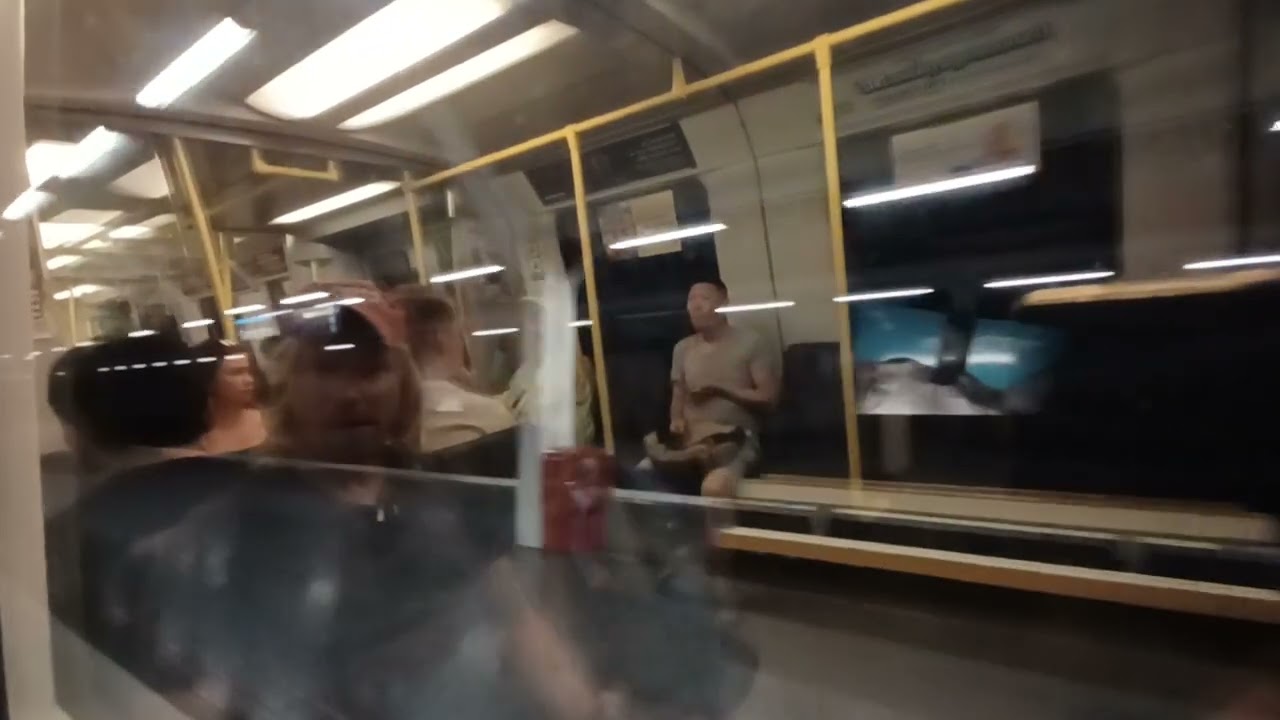 Tunnelbanan Från Hjulsta Till T-Centralen