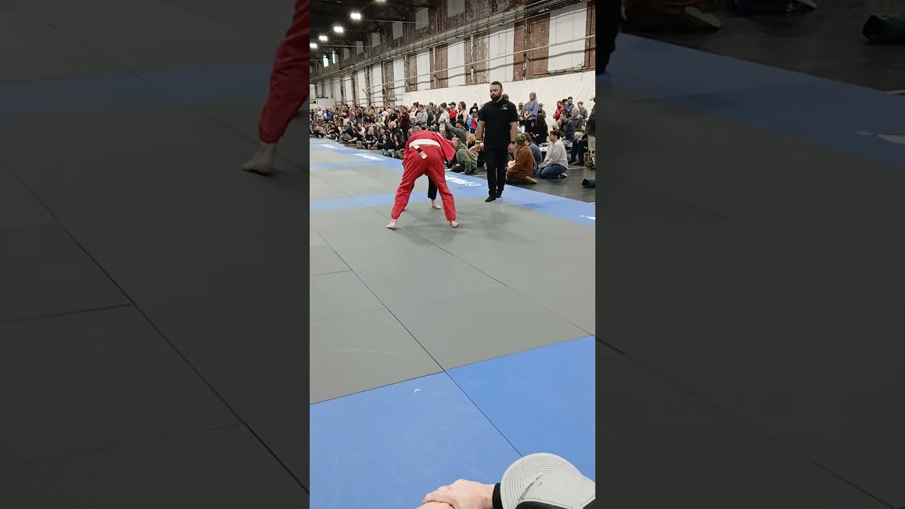 150lbs WhiteBelt match. Gi match 3