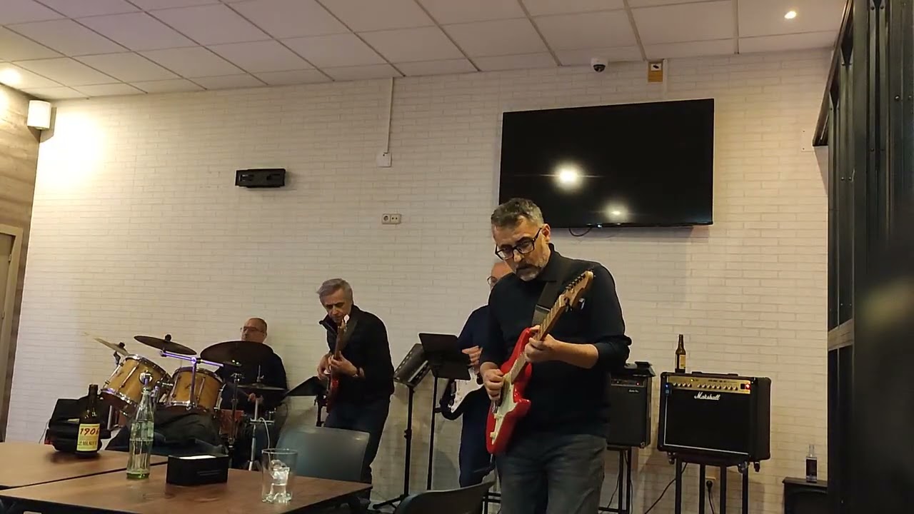 Theme for young lovers