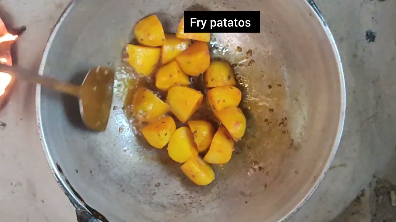 ঘরোয়া পদ্ধতিতে ডিমের ঝোল#cooking#shotvideo#follow#subscribe#like#comment#share#youtubevideos#shorts