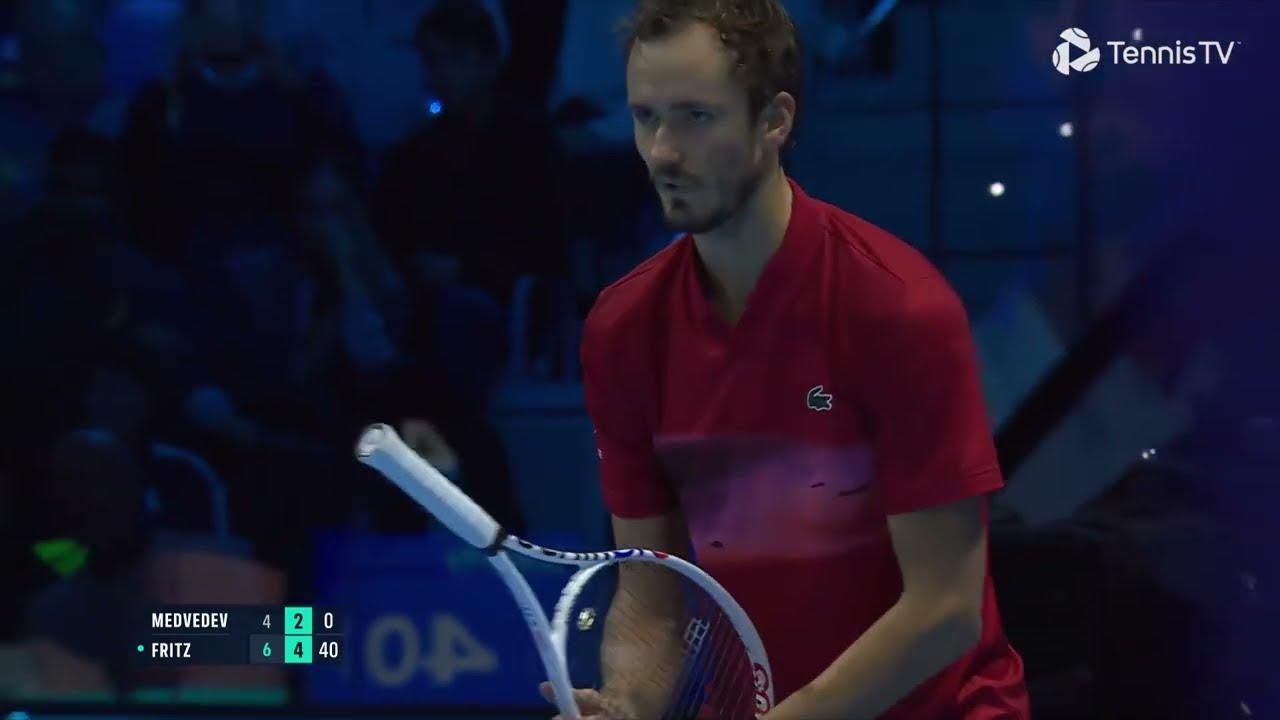 Провал Даниила Медведева на Итоговом турнире ATP: штрафные очки, цирк, разочарование (против Тейл...