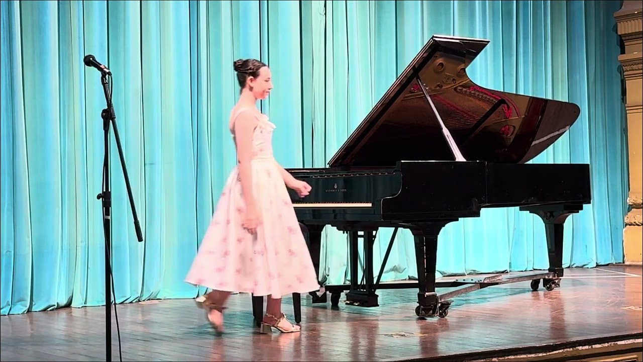 Recital de Sara Canal na Escola de Música da UFRJ - Piano