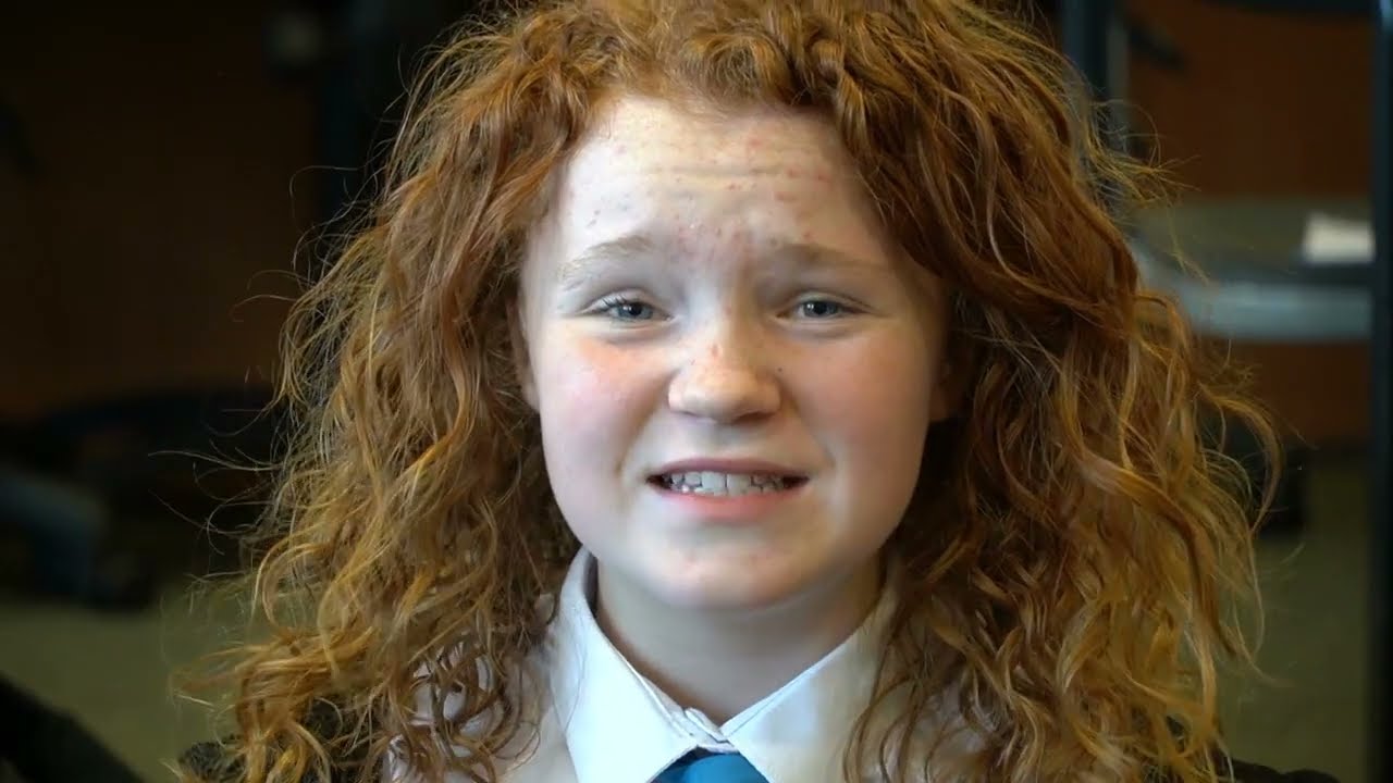 086 Bùrach Buidhe (Am Balach Buidhe Bàn) - Àrd-Sgoil Ghlinn Challdair