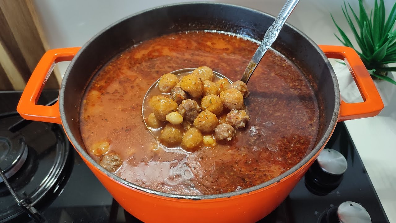 Satisfy Your Taste Buds With Meatball and Bulgur Ball Soup / Comfort food and real satisfaction