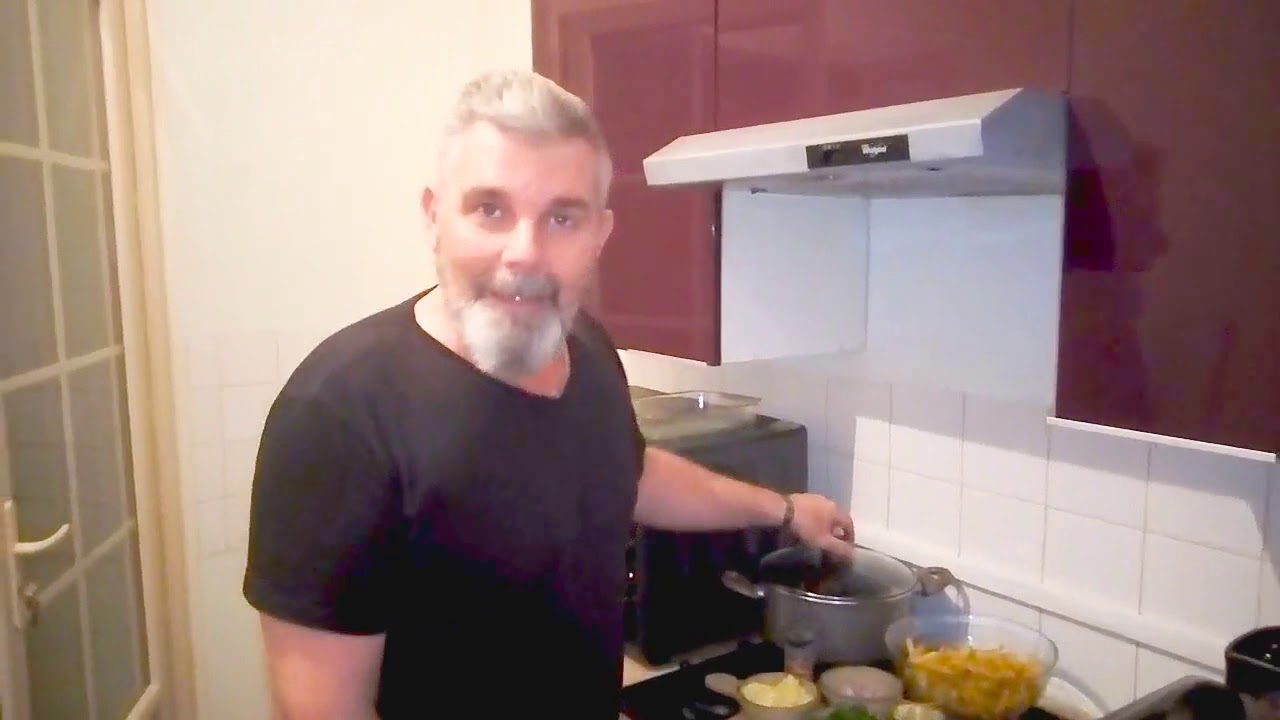 LA VÉRITABLE RECETTE TRADITIONNELLE DES MOULES MARINIÈRES