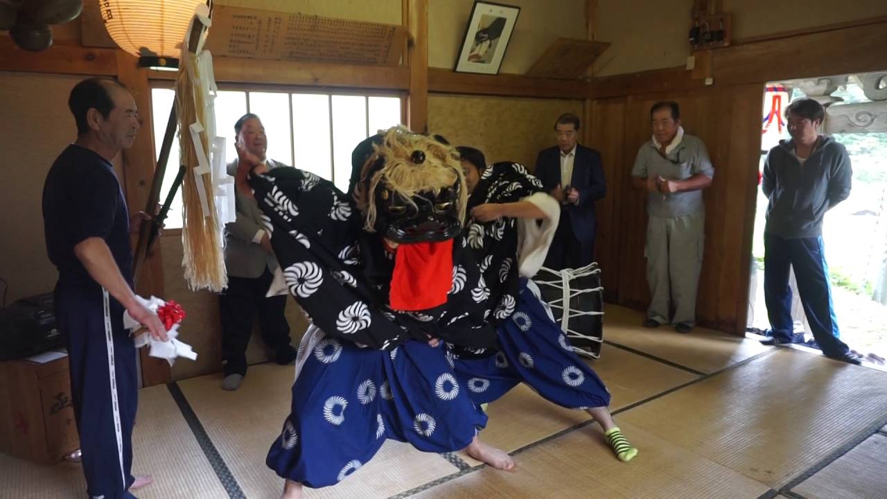 青森県佐井村・川目稲荷神社神楽奉納（2016.10.2）