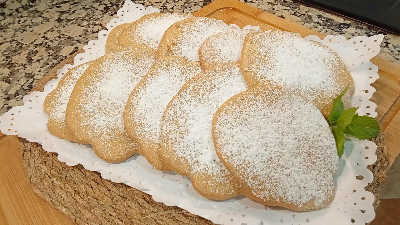 MOSTACHONES aquí os enseño como hacer está receta dulce , esponjosa, fácil y rápida