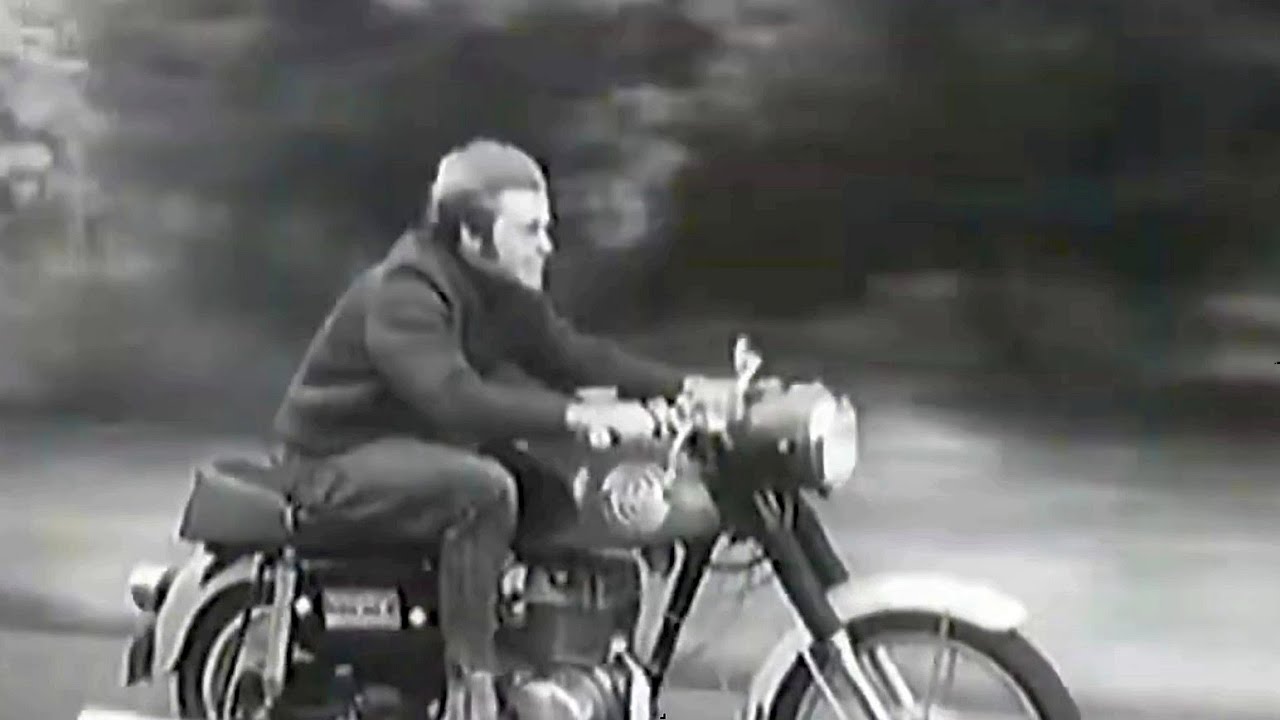 Entfliehen mit einer MZ ETS 250 Trophy Sport! - Menekülés egy MZ ETS 250 Trophy Sport-al!