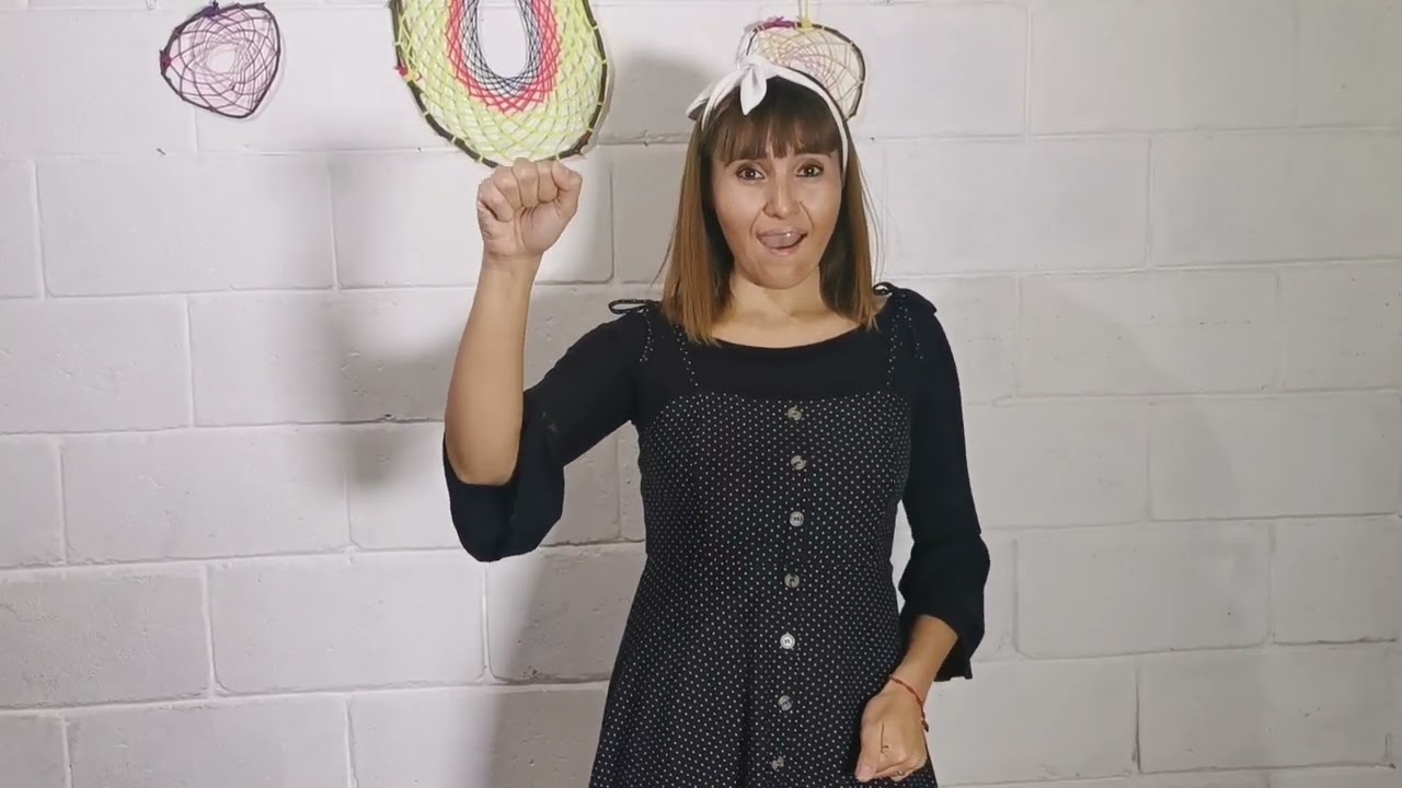 Mira niñita Los Jaivas en lengua de señas Chilena.
