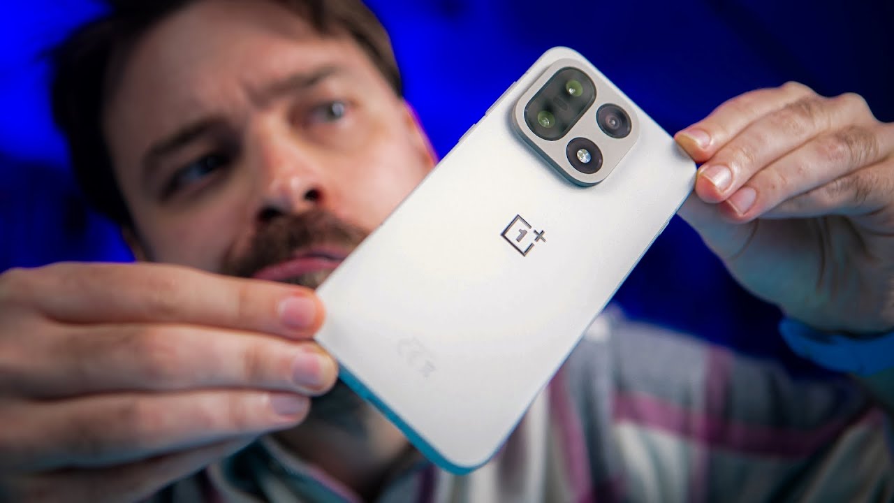 OnePlus 15: Mnohem lep&scaron;&iacute;, než by internet chtěl | Recenze