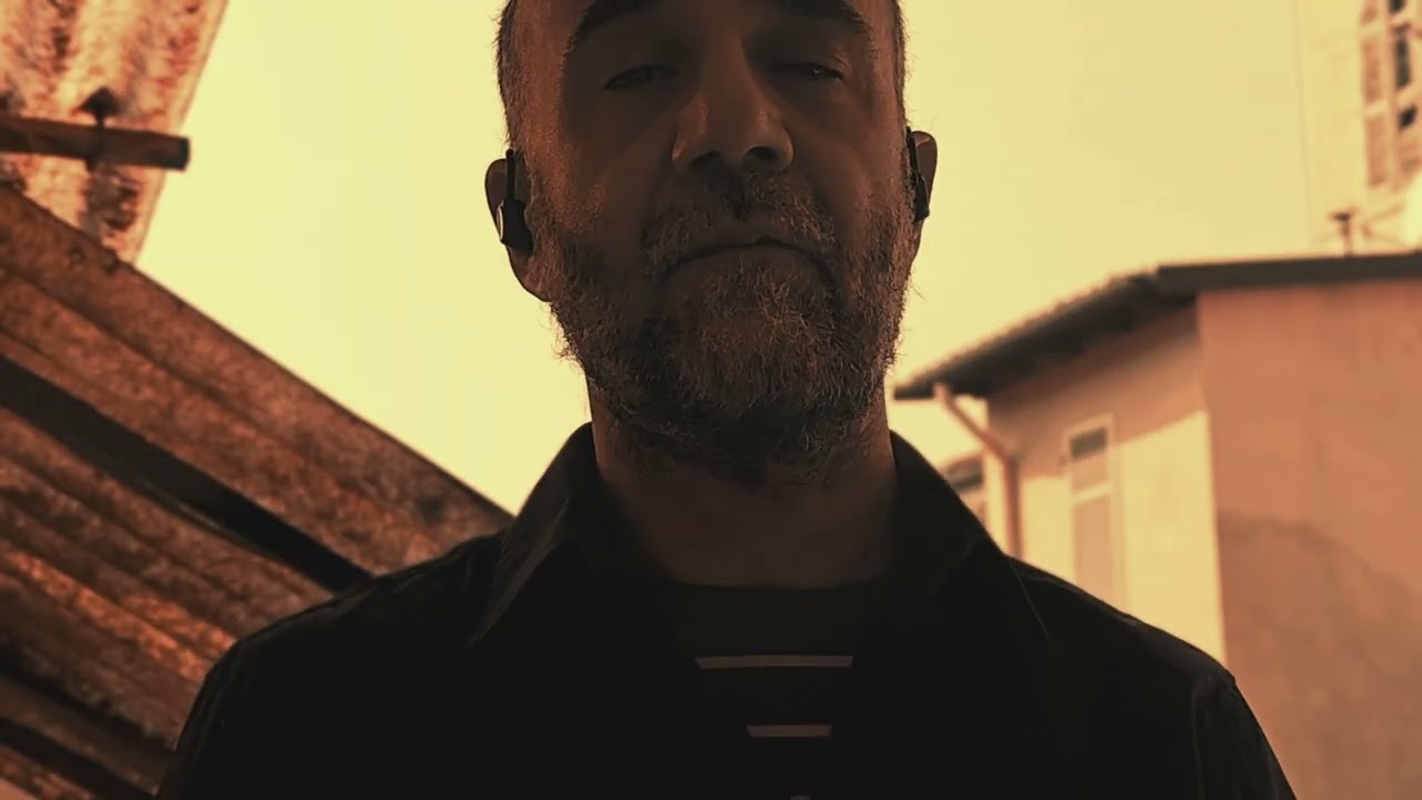 ANNA SIAMO TUTTI QUANTI 