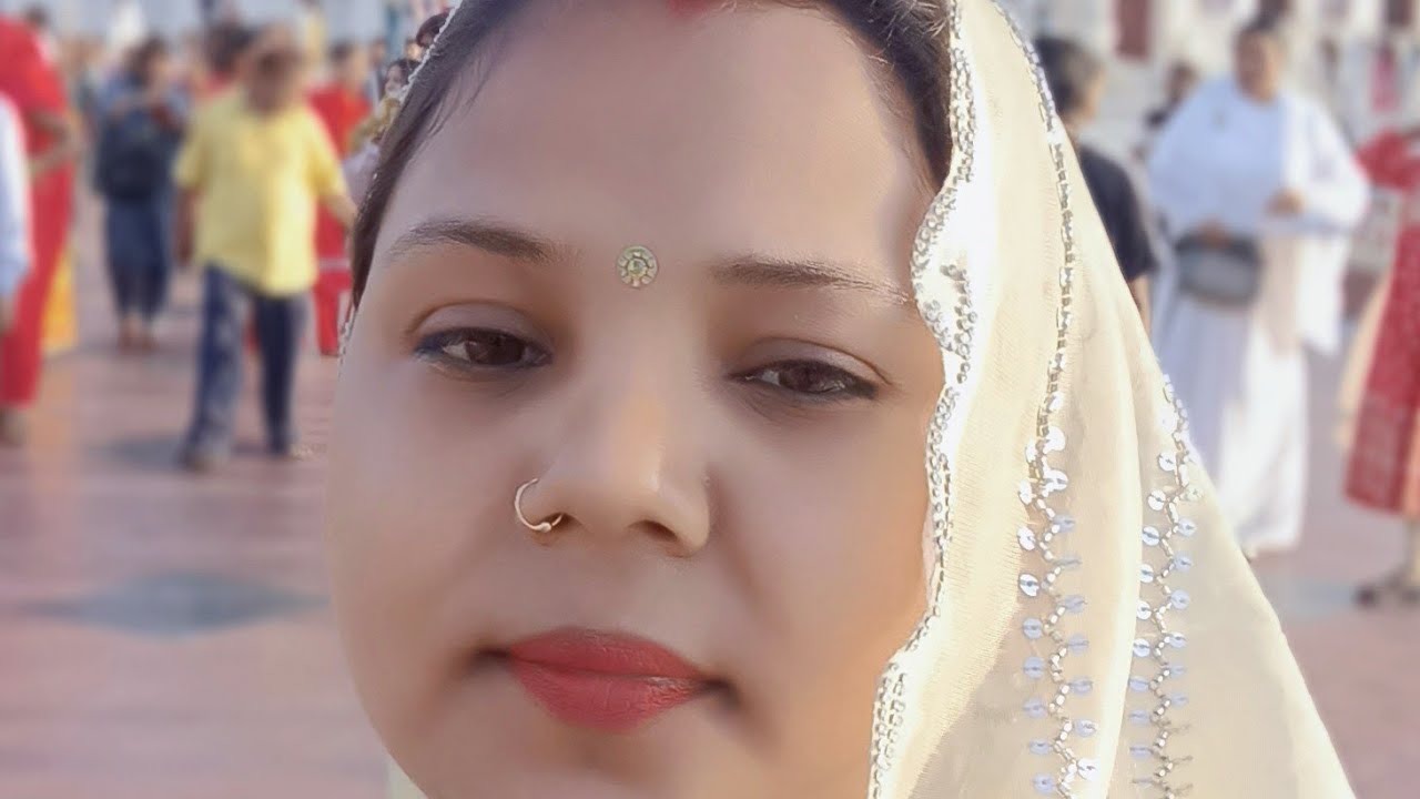 लाइव पर है