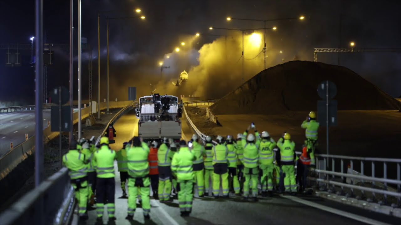 Se när E4-bron sprängs!