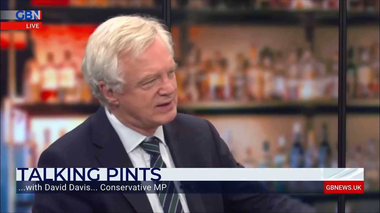 Депутат парламента Дэвид Дэвис на Talking Pints ​​с Найджелом Фараджем