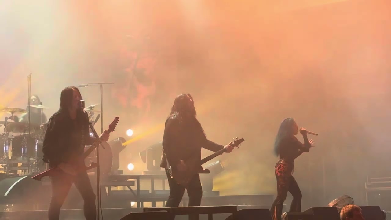 Arch Enemy - Illuminate The Path
