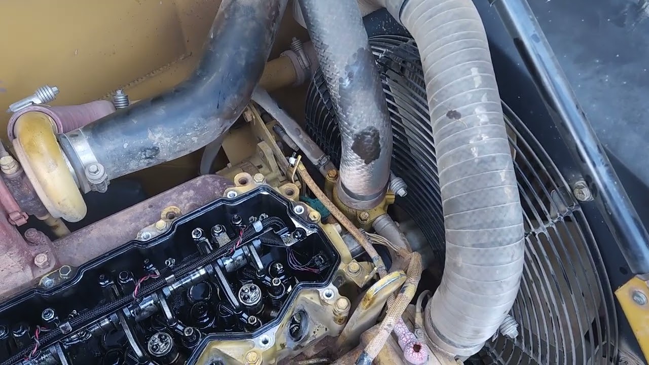 Instalação  da bomba de alta   e por o motor no ponto 315D/320D  Caterpillar