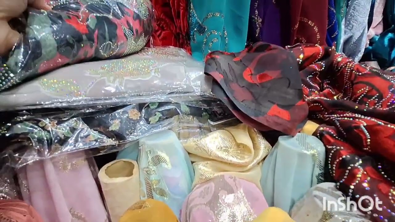 *الفيديو الثاني 🎥 مع متابعاتي 👭 محل كازابلانكا 🏬 أقمشة 🧵 ساحرة ✨ والأسعار مناسبة 💰سوق اجياد السد🏤 🇸🇦