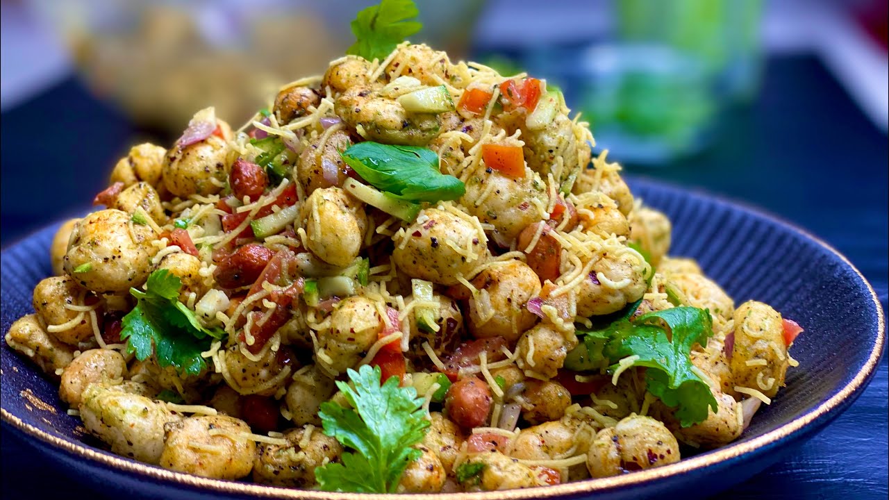 Makhana Bhel Recipe | मखाना भेल ऐसे बनाएँगे तो लम्बे वक्त तक क्रिस्पी रहेगी | Meghna’s Food Magic