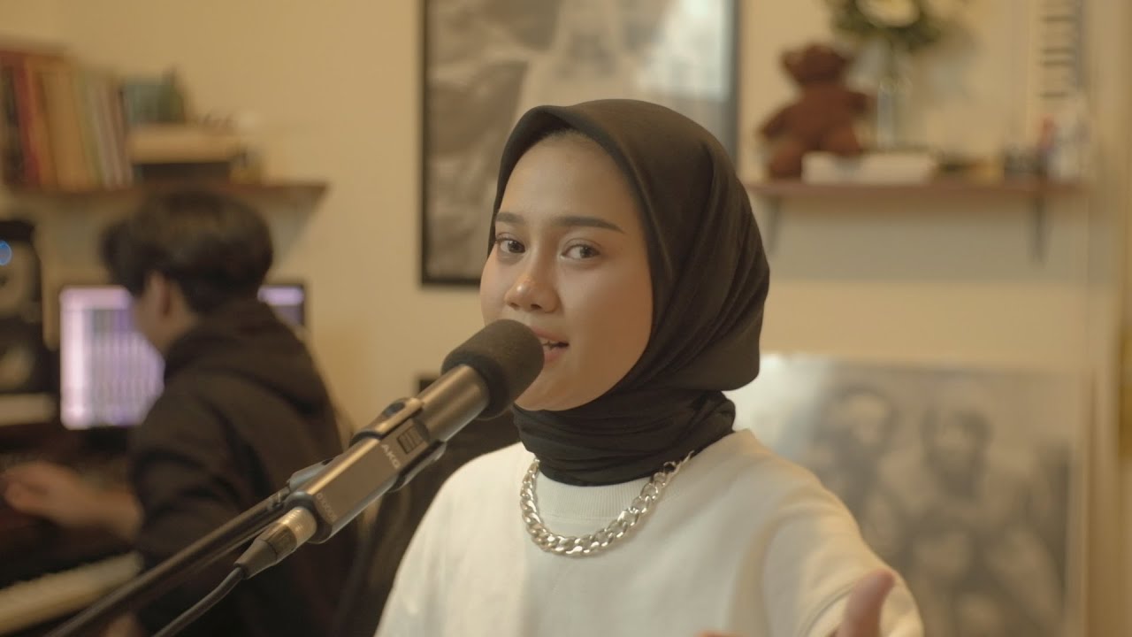 See You On Wednesday | Ayuenstar - Fix It To Break It (Clinton Kane Cover) Live Session