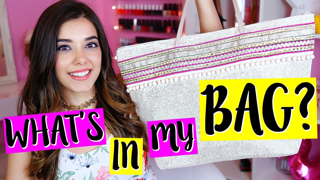 WHAT'S IN MY BAG?? COSA C'È NELLA MIA BORSA PER LA PISCINA? | Vanessa Ziletti
