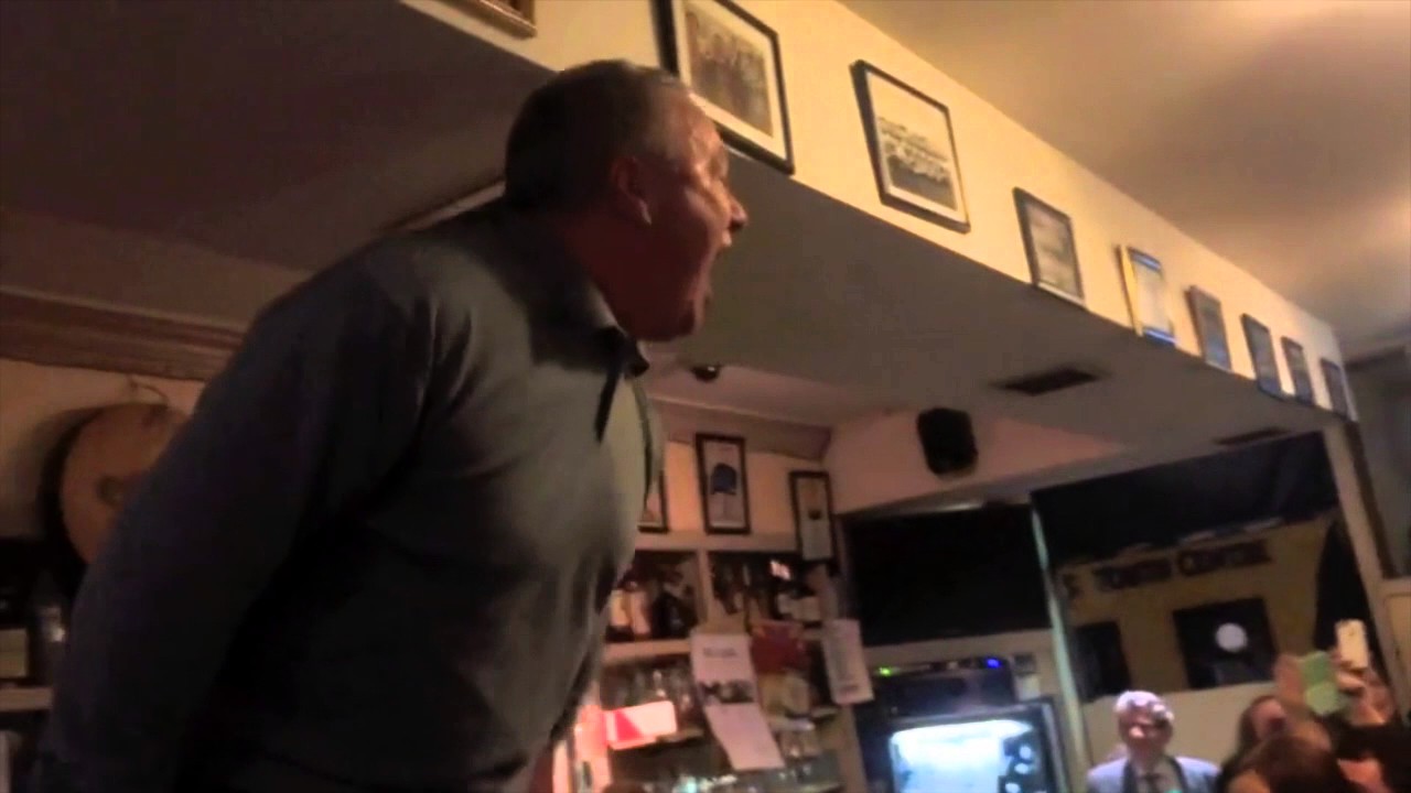 County Kerry Bar Sings ''Mr. Brightside