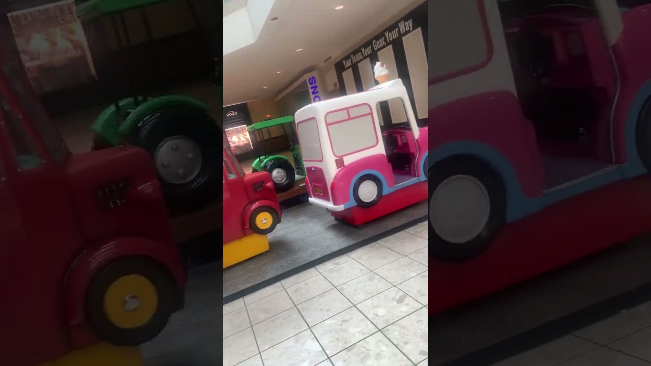 Торговый центр Southpark Mall: живой торговый центр! Стронгсвилл, Огайо.