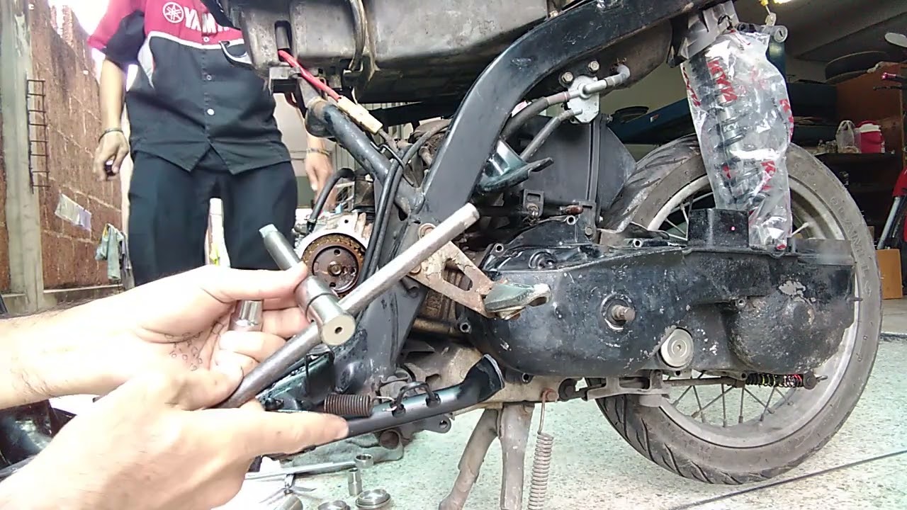 ตรวจสอบและปรับตั้งระยะห่างวาวล์​ YAMAHA​ MIO​ 115​