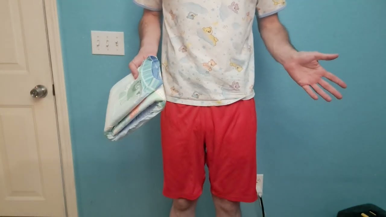 Tykables Waddler adult diapers review, very soft and crinkly with a positional print