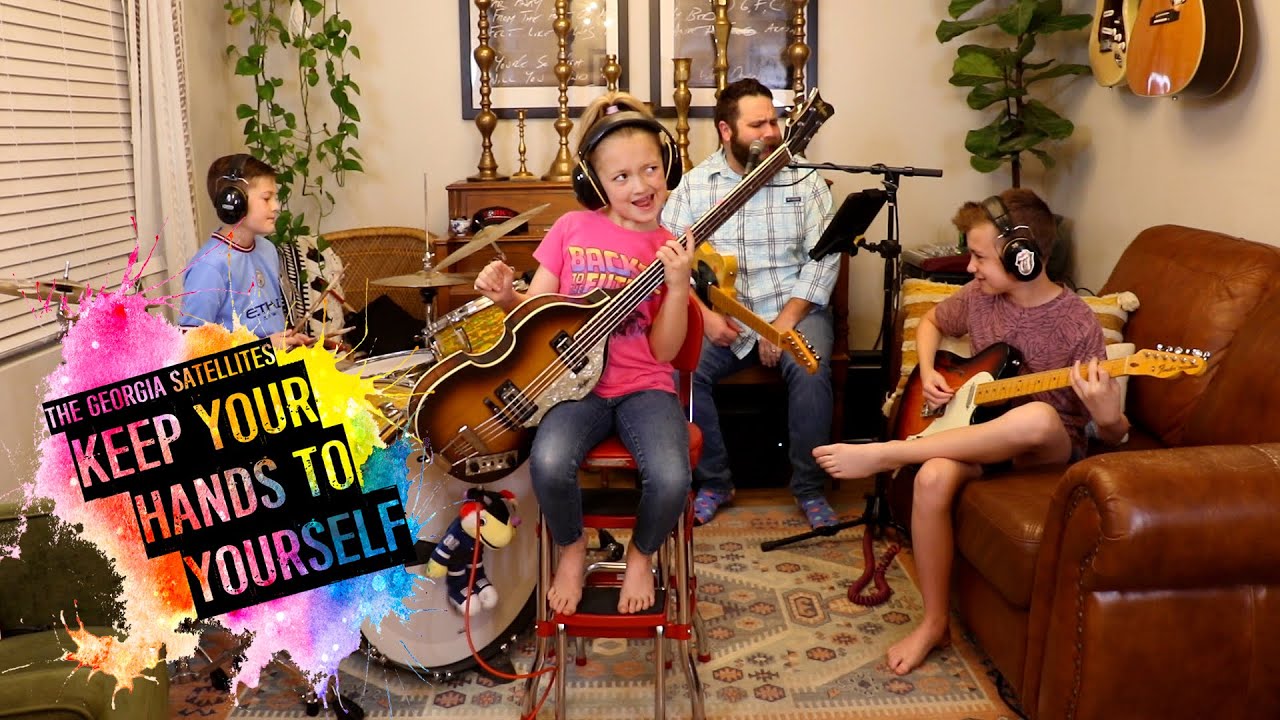 Colt Clark and the Quarantine Kids play 