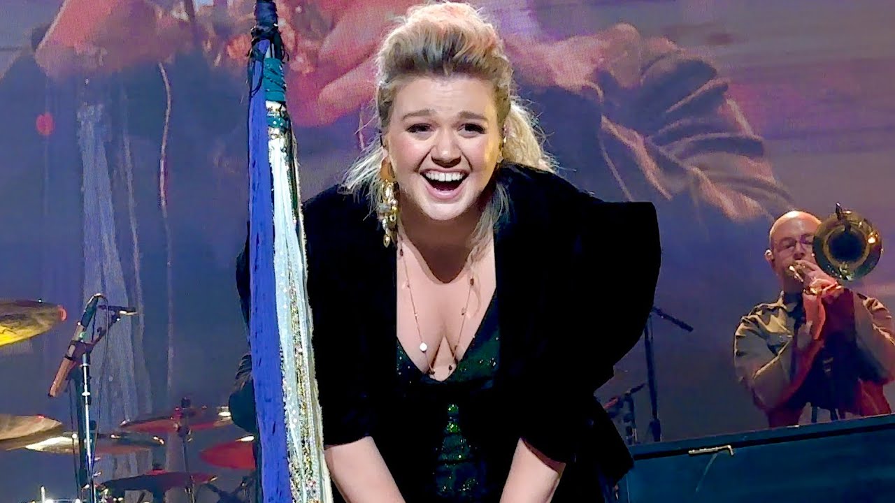 Kelly Clarkson - Walk Away live in Las Vegas, NV - 7/28/2023