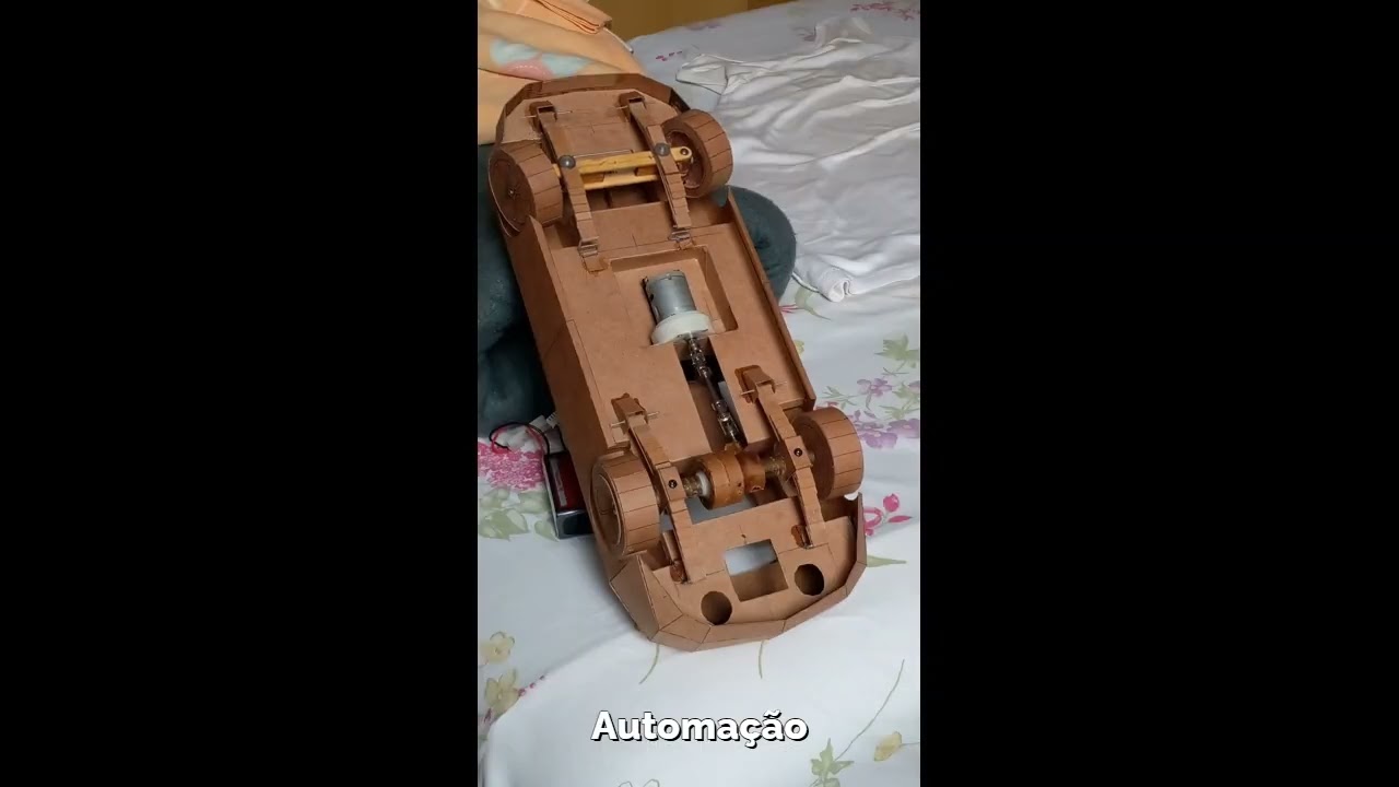 Mustang GT ‐ Feito em papel kraft