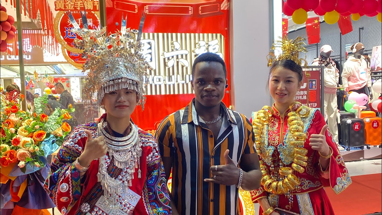 Chinese Girls Fall In Love With Black Man’s Perfect Chinese