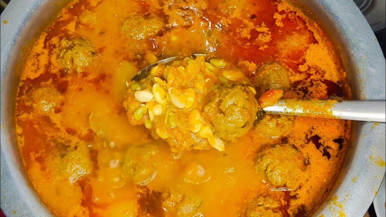 chilli dal aur koftey||chilli dal kofta ||chilli dal recipe Bangalore style|| چھلّی دال اور کوفتے