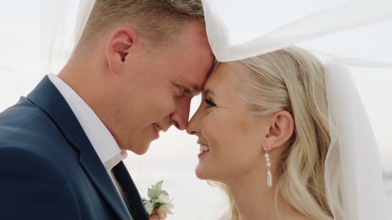 Magical Florida Beach Wedding // Daesha & Chase’s Love Story