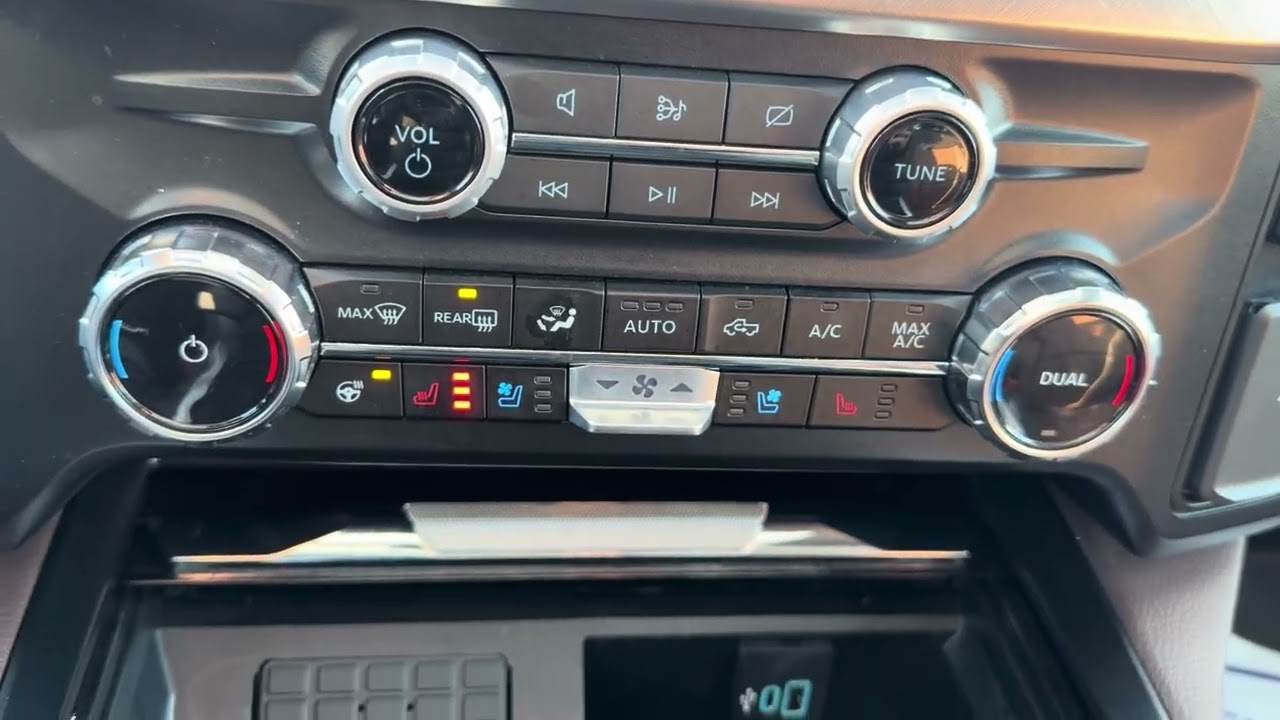 Walk around video for Andrew by Justin! 2024 F-350 King Ranch!