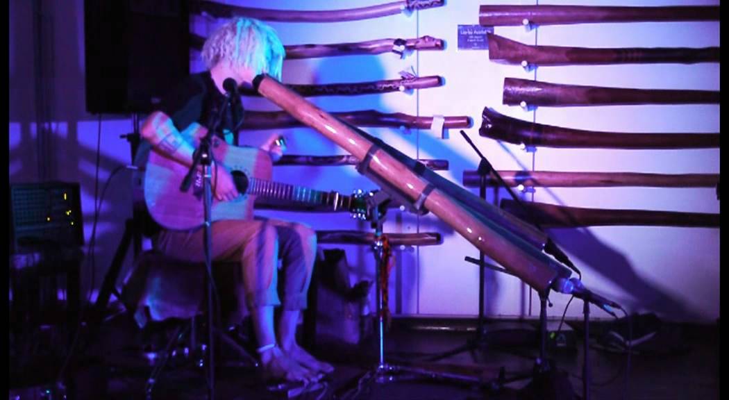 'Fingers' Mitchell Cullen live @ Didgeridoo Breath