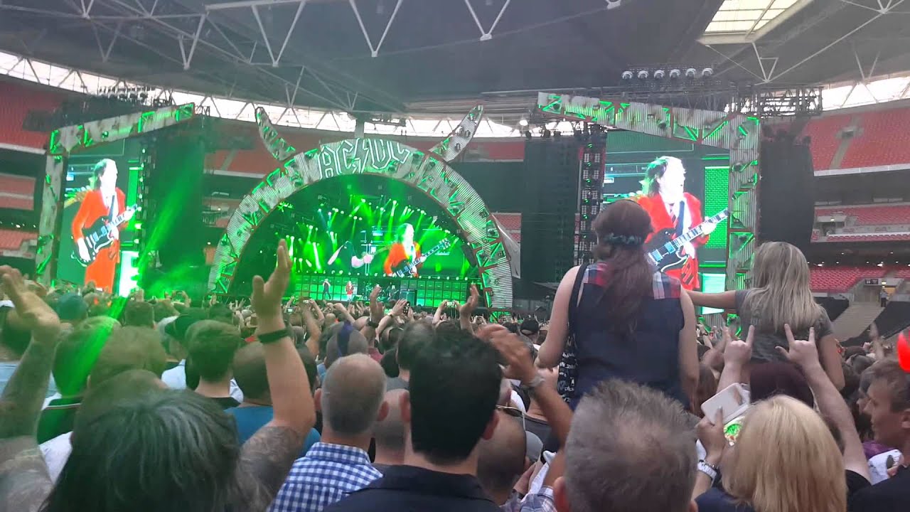 AC/DC DIRTY DEEDS WEMBLEY 2015