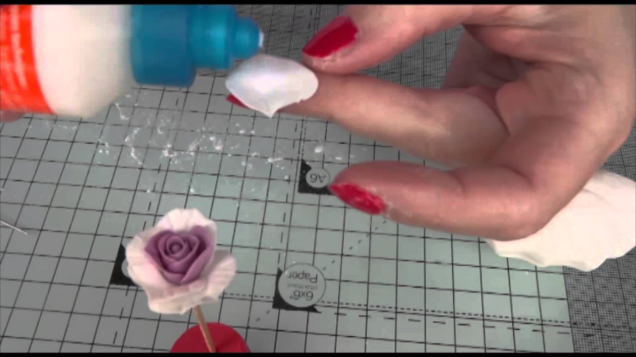 tuto de fleur rose porcelaine mais la qu'elle ?